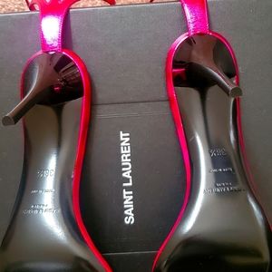 Sandals ( Brand New)